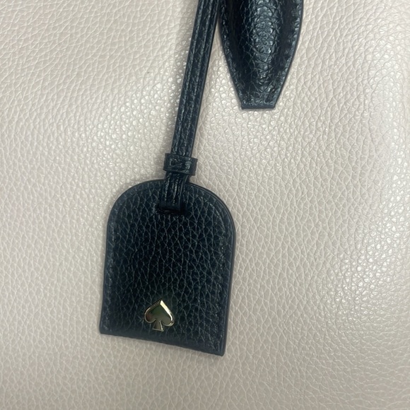 EUC Kate Spade Purse with Crossbody strap - Picture 3 of 11